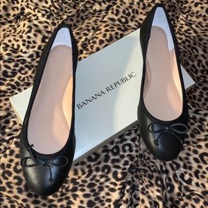 Banana Republic Flats